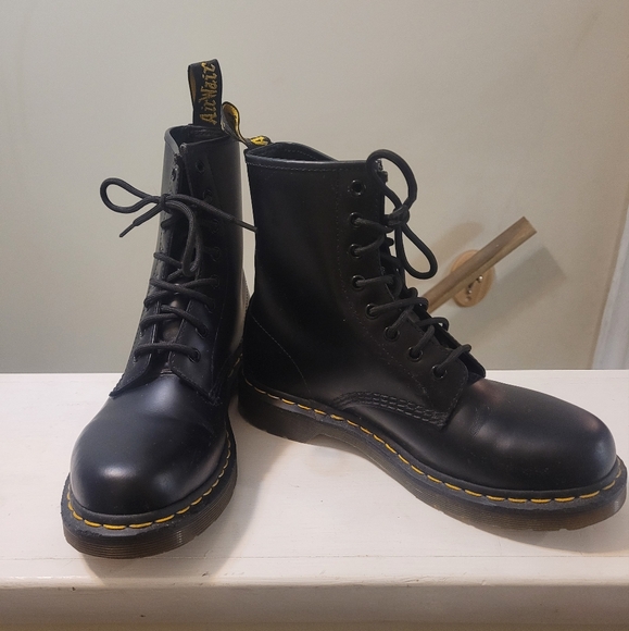 Dr. Martens 1460 Smooth Leather Boots - Picture 3 of 6
